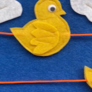 Civciv Temalı İpli Keçe Eğitim Oyuncağı